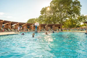 camp-fimfo-resort-pool